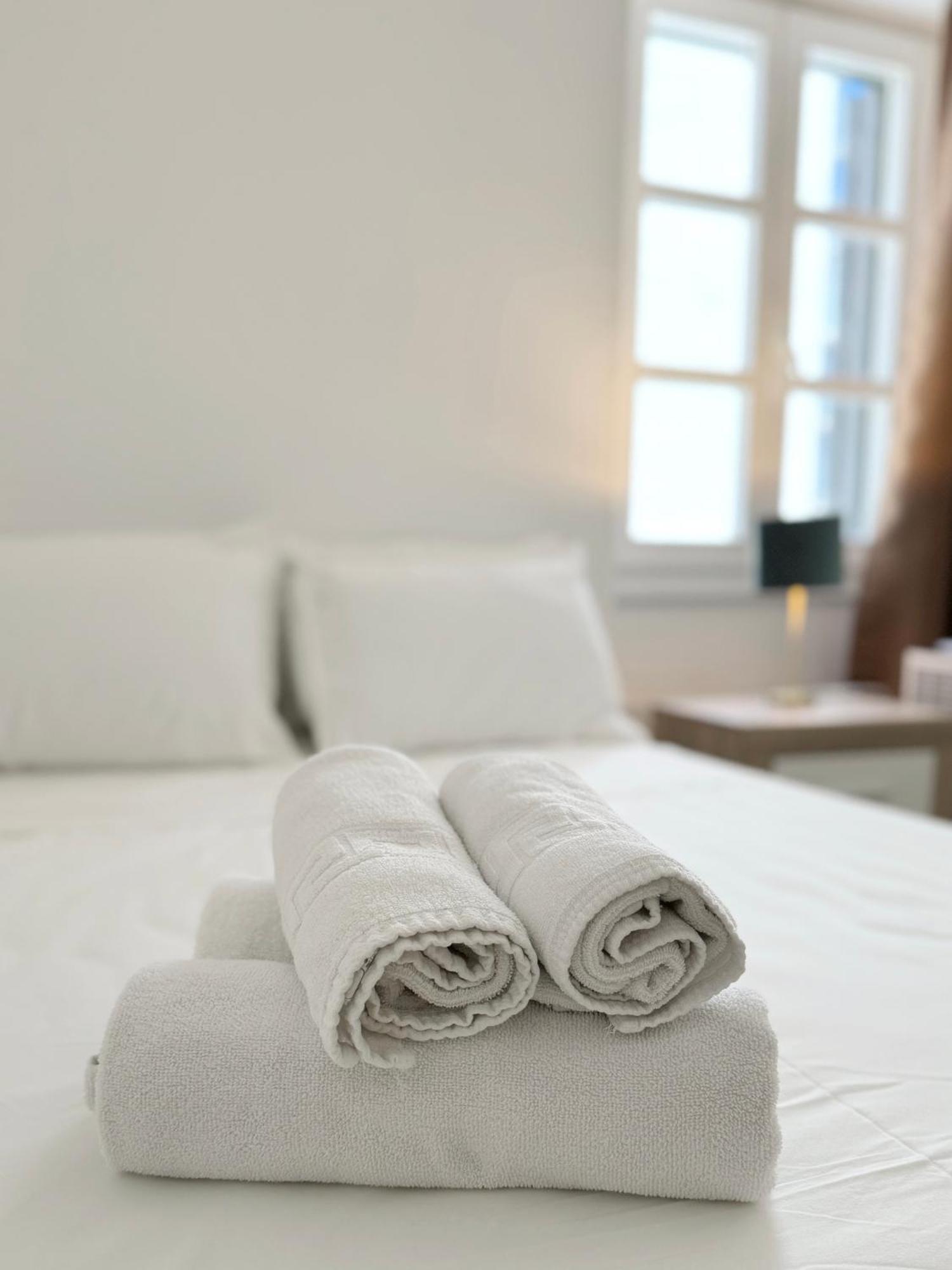 Deluxe City Centre Two Bedroom - Grand Central House 지브롤터 외부 사진