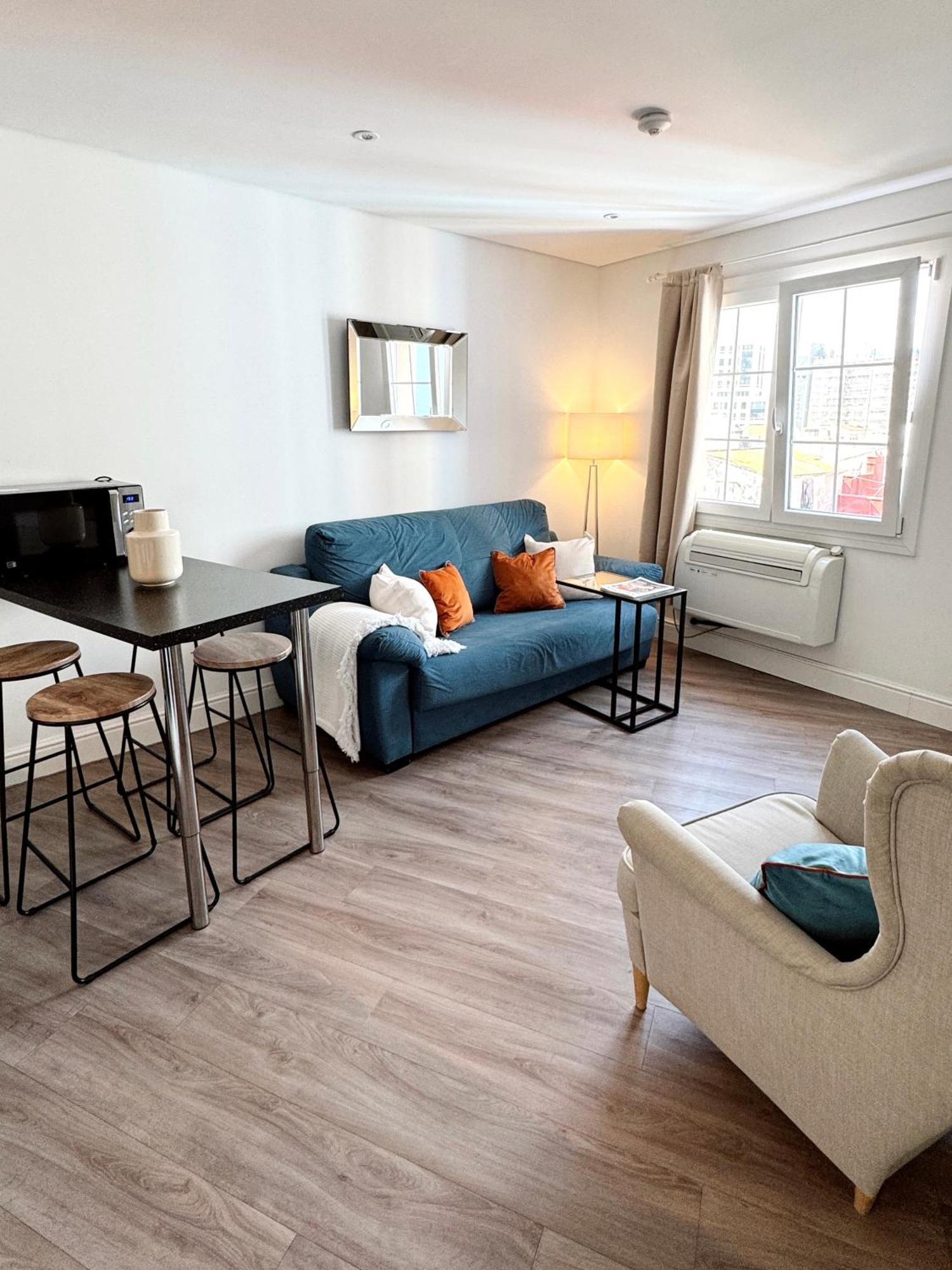 Deluxe City Centre Two Bedroom - Grand Central House 지브롤터 외부 사진
