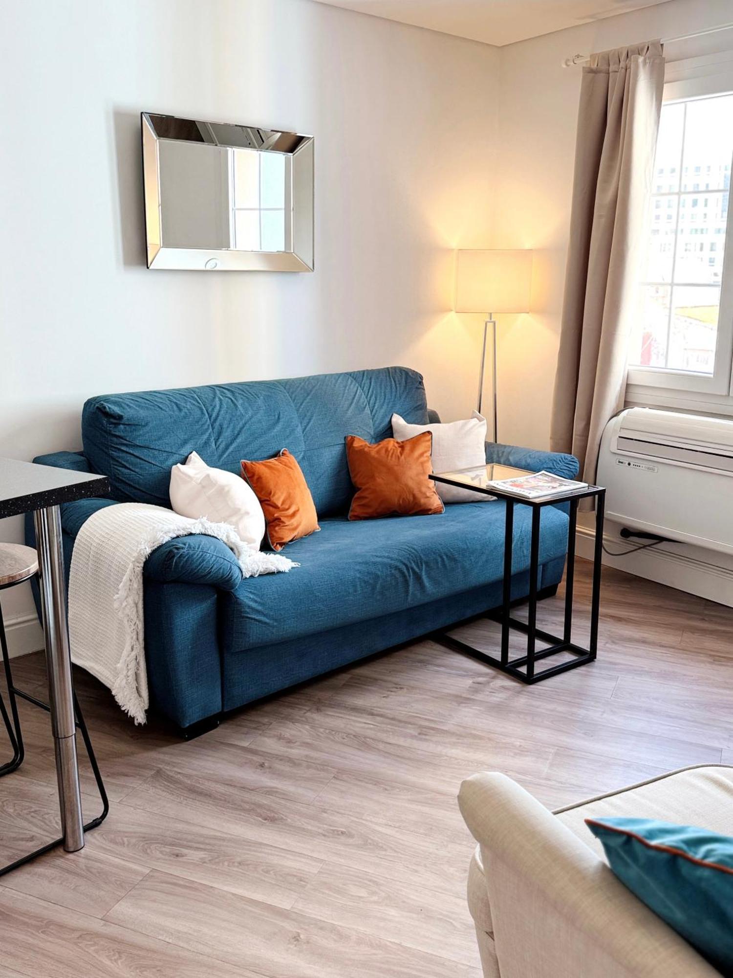 Deluxe City Centre Two Bedroom - Grand Central House 지브롤터 외부 사진